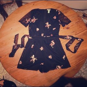 Black floral, Sheer, V-neck romper
